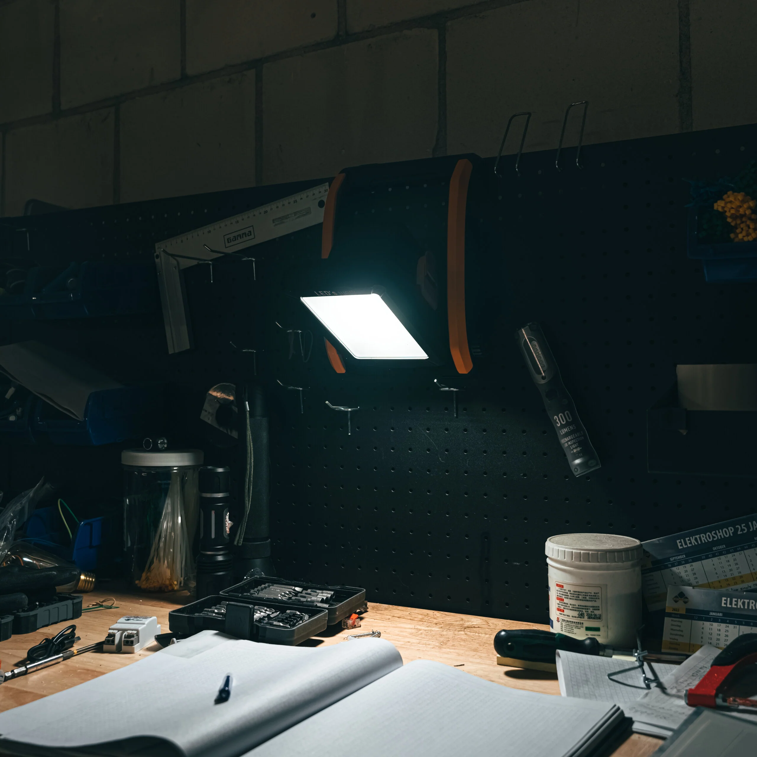 LED-Akku-Arbeitsleuchte, 20 W, IP54, inkl. 18 V Akku-Adapter, USB-Ausgang - Image 3